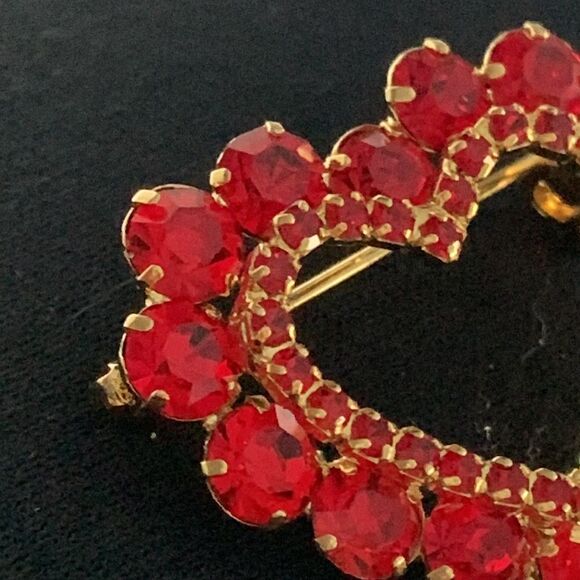 Vintage Red faceted  crystal heart pin - Picture 4 of 6